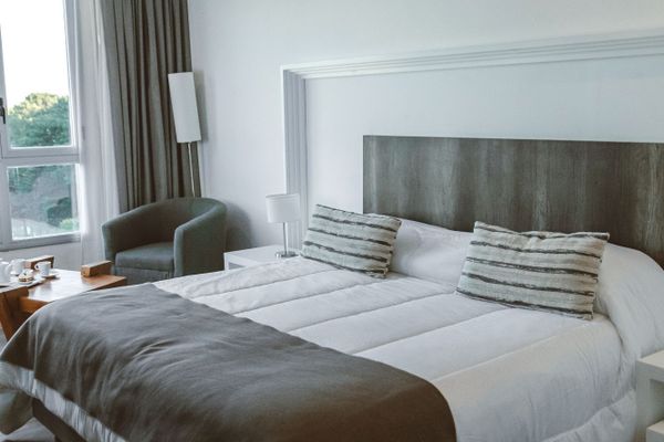 Habitación de Hotel con Vista a las Sierras