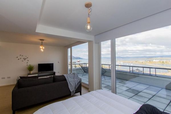 Pacífico Centro - Monoambiente Vista al Canal con Balcón