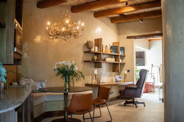 Suite de Autor:  A. Camus - S. de Beauvoir - I. Allende - G. García Márquez