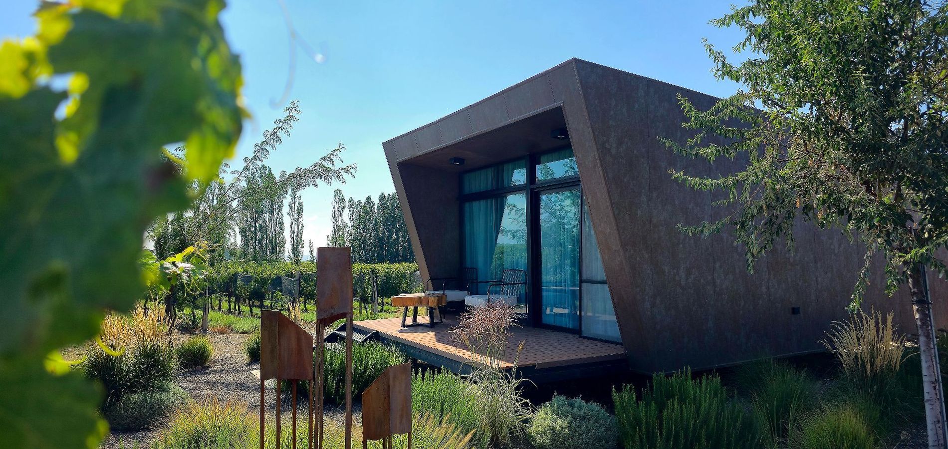 Andeluna Winery Lodge