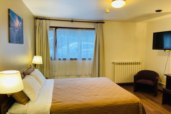 HABITACIÓN MATRIMONIAL