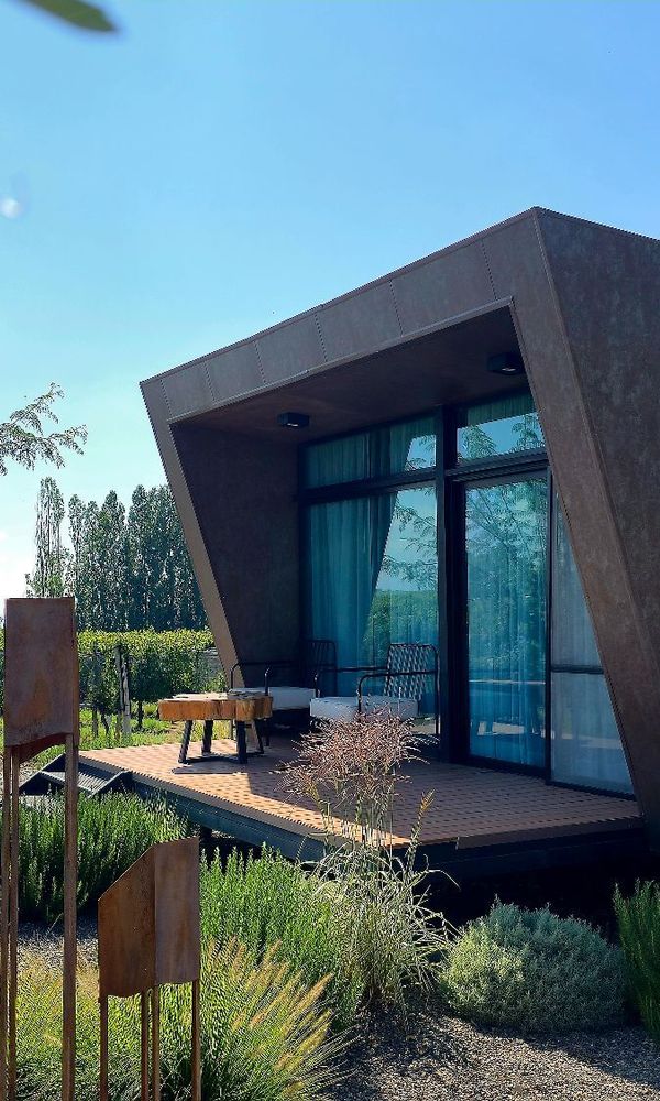 Andeluna Winery Lodge