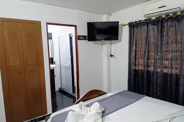 HABITACION QUEEN CON AIRE