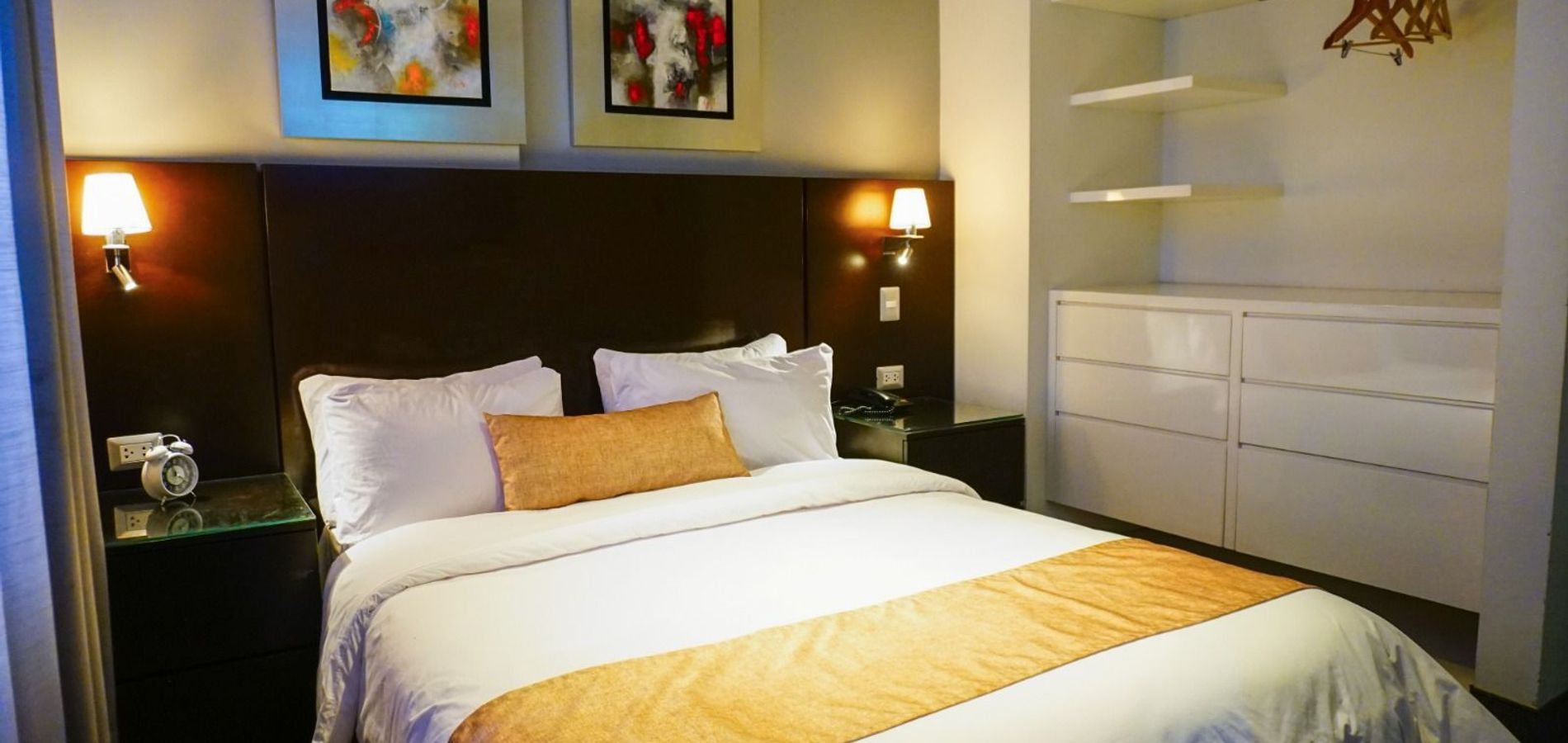 Apart Hotel Petit Palace Suites