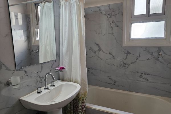 Depto 2 ambientes sobre calle Moldes, Belgrano