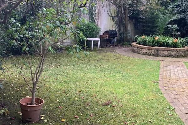 Depto 3 amb sobre Eduardo Costa, en Martinez