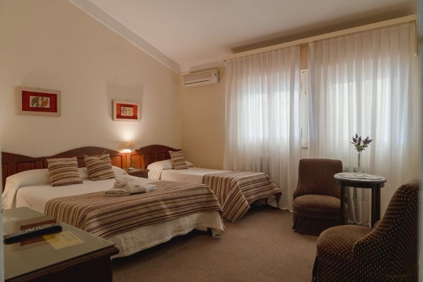 Habitación Triple, Doble o Single Superior