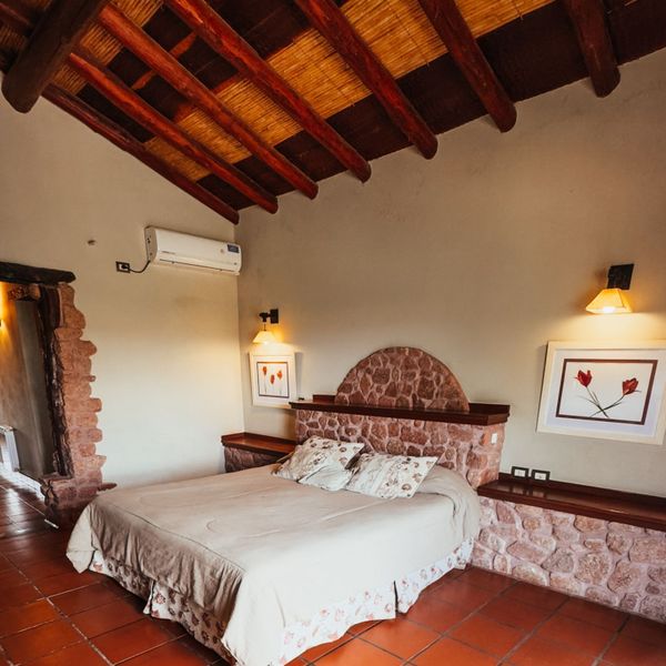 La Casa De La Bodega - Wine Boutique Hotel