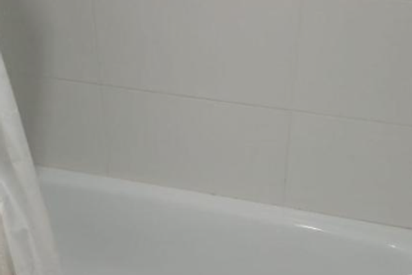 Maravilloso departamento en calle Venezuela con balcón
