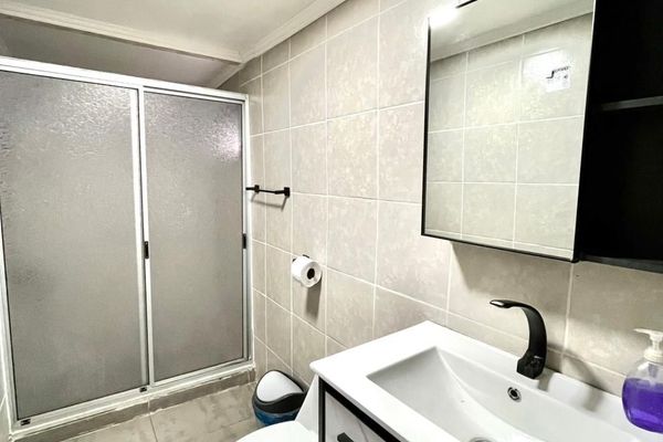 Habitación doble con baño compartido