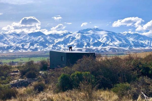 Exclusive Wood Loft, King Bed, Mountain View 