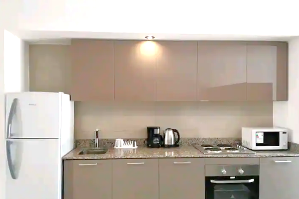 Depto monoambiente sobre Av. Córdoba [5D]