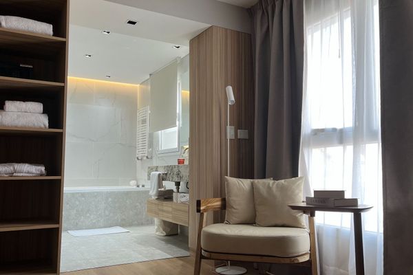Suite Jr