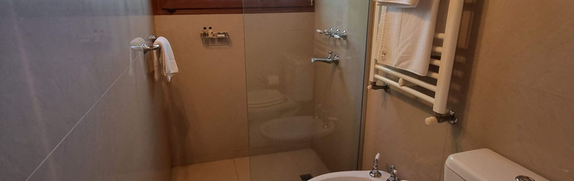 Bosque da Boêmia. Aluguel Temporário. Delta Tigre