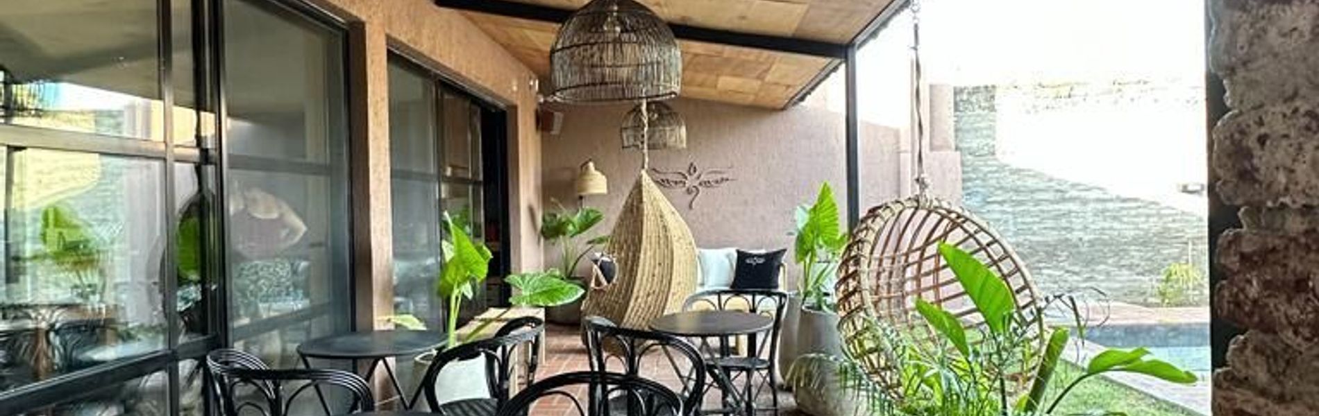 Tanah Host - Guest House