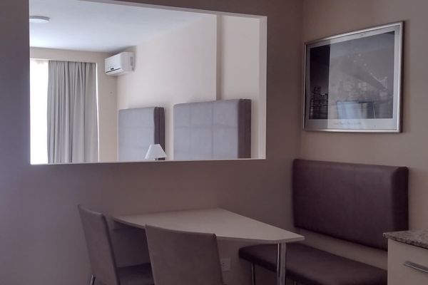 Monoambiente dos camas Queen