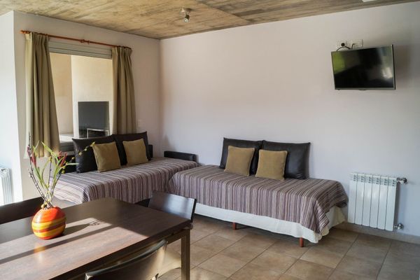 Departamento dos ambientes en planta baja (4 PAX)