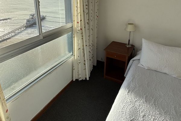 Dúplex de 3 ambientes con vista lateral al mar