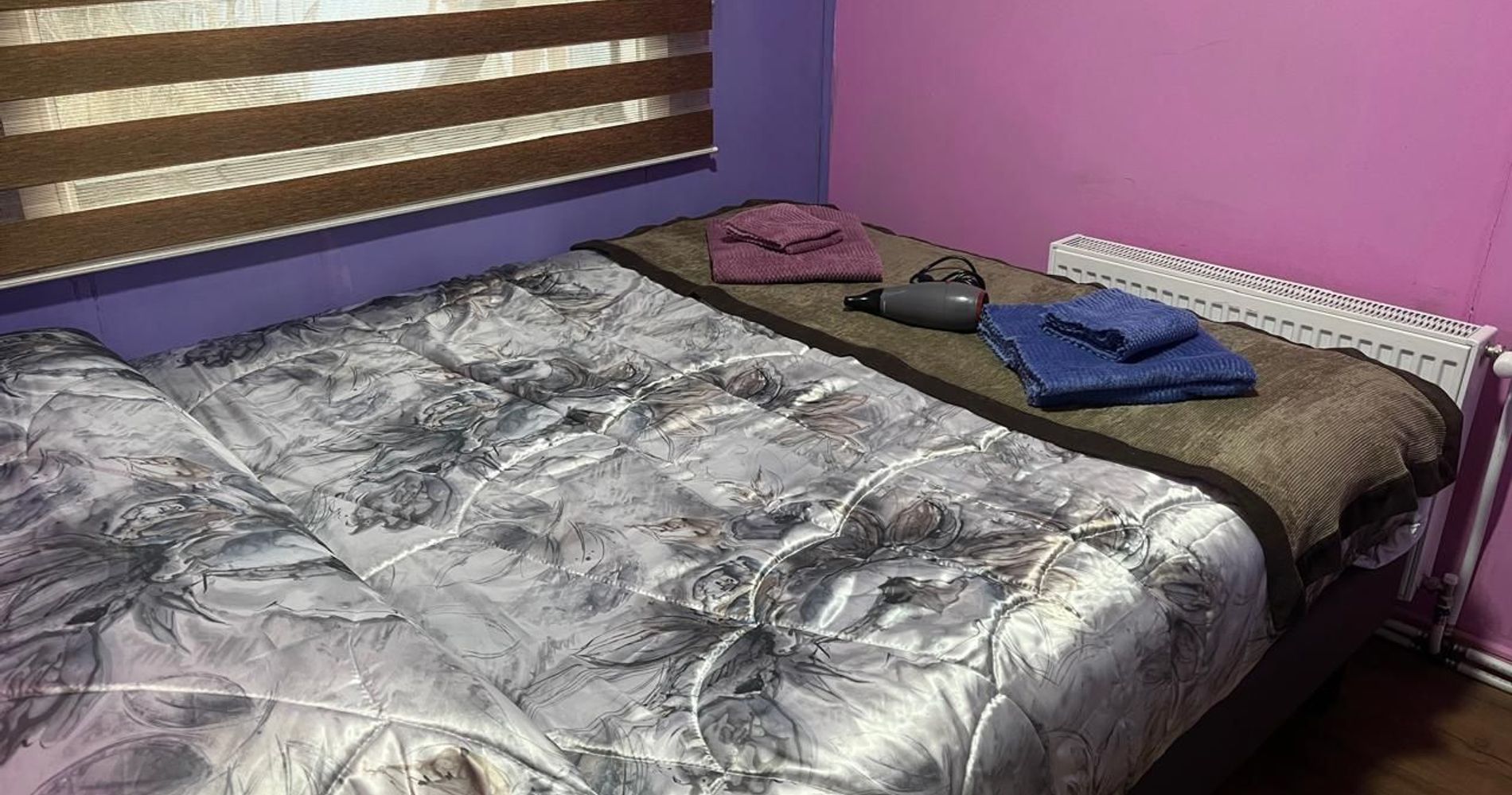 Cama Matrimonial con Calefacción Central