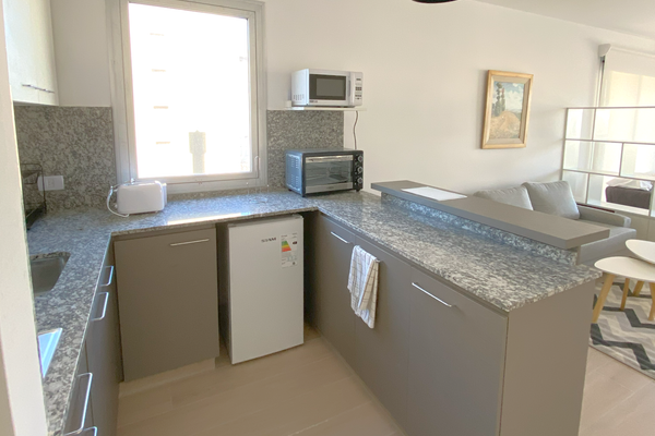 Encantador monoambiente con piscina a 1 cuadra del Hospital Italiano [Rawson]