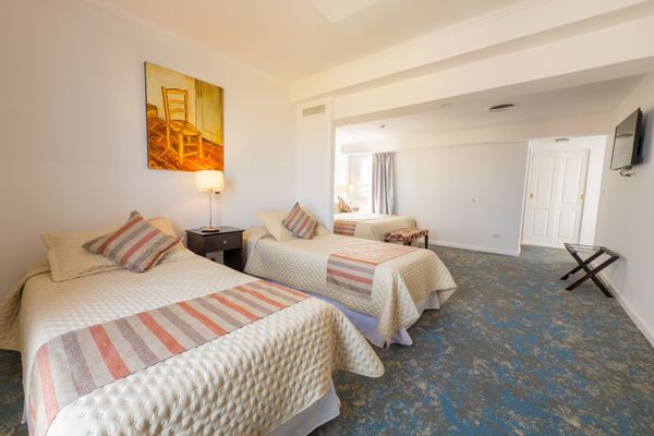 Habitación CUADRUPLE o JUNIOR SUITE