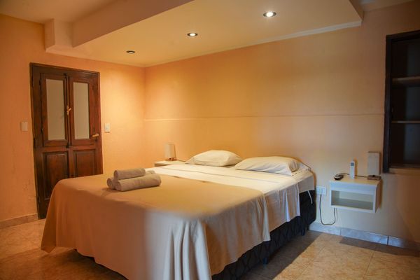 ISONDU Económica con Vista Interior