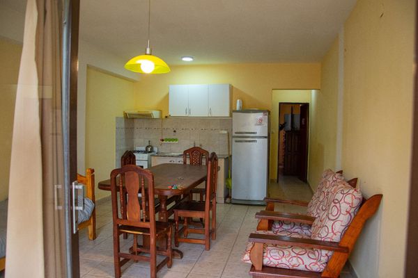 Departamento Planta baja - Güemes 256