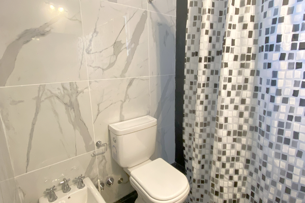 Encantador monoambiente con piscina a 1 cuadra del Hospital Italiano [Rawson]