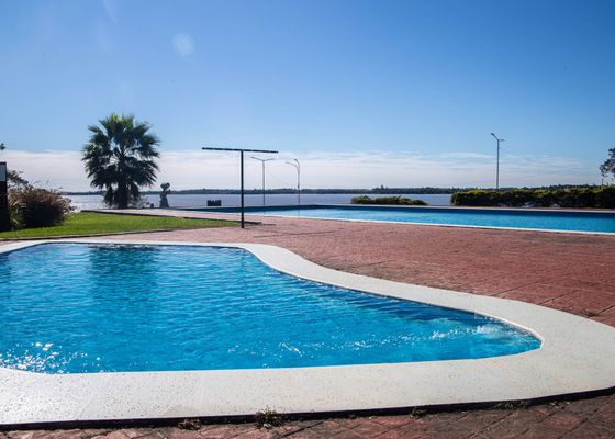 Manantiales Hotel de Turismo Monte Caseros