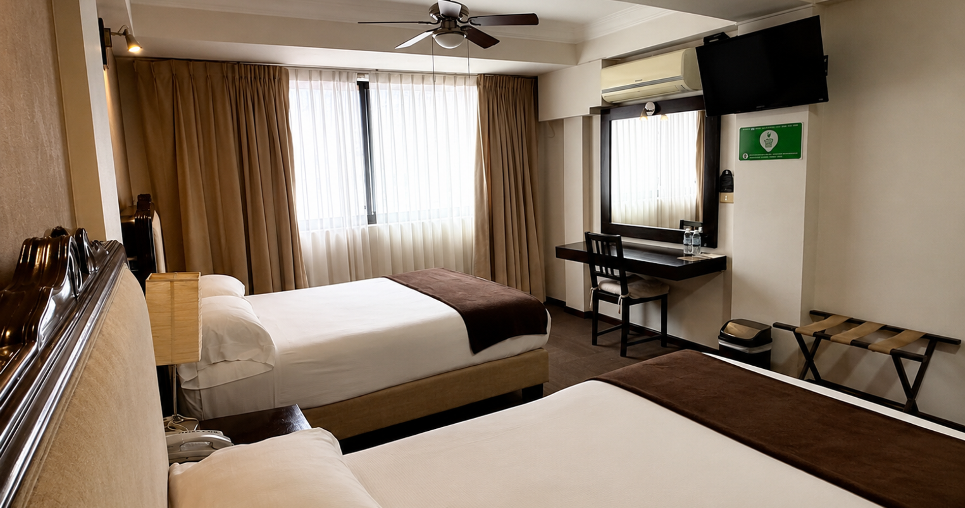 Clara Luna Hotel