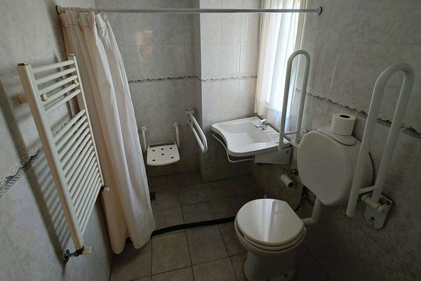TWIN ADAPTADA
