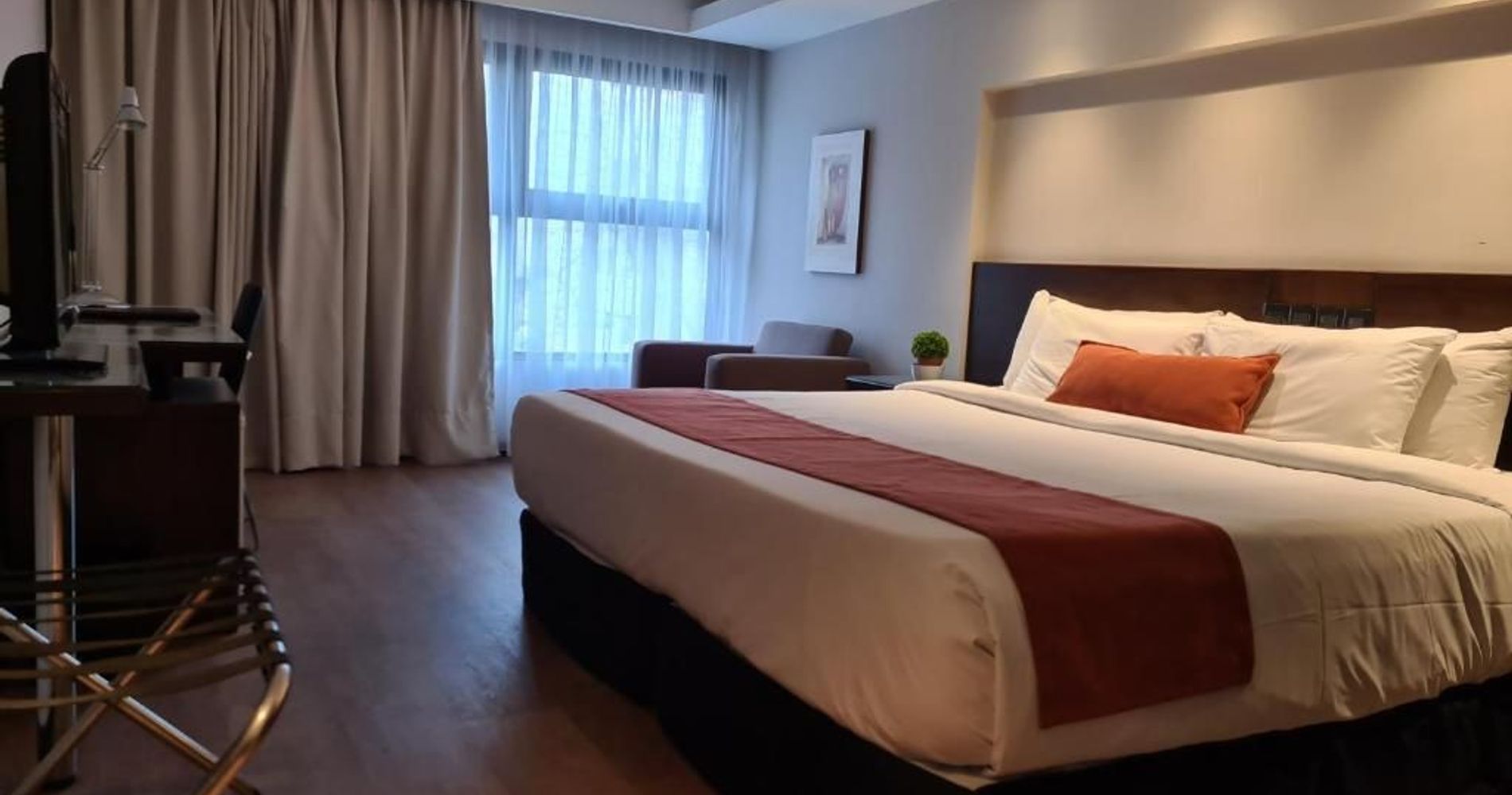 Crystal Tower Hotel