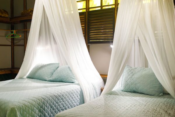 Bungalow de 2 dormitorios con piscina privada