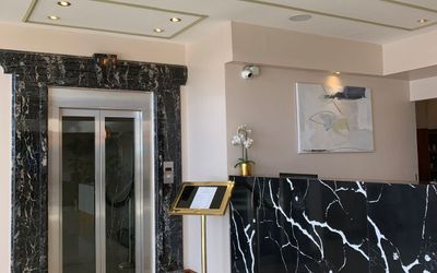 LagosDelCalafate - Ascensor