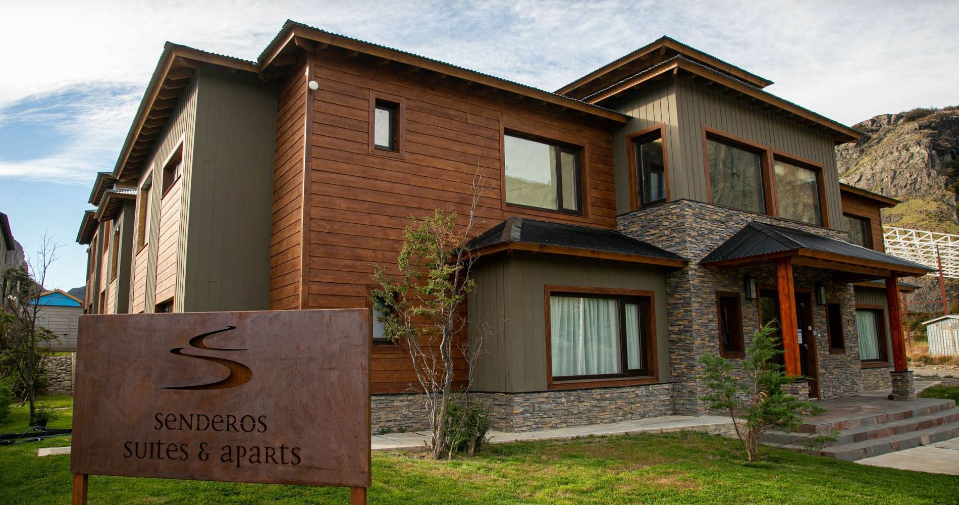 Senderos Suites & Aparts