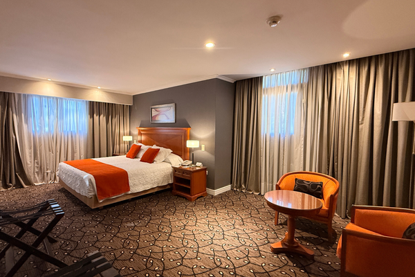 master-suite4