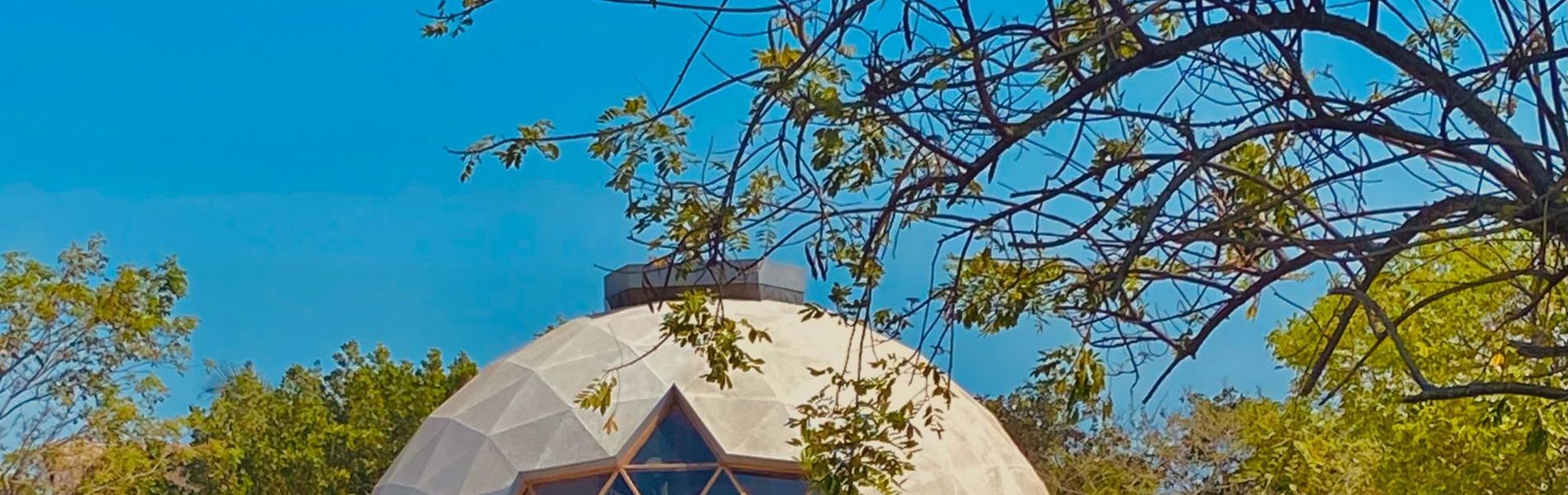 KOMMOX Beach Cartagena