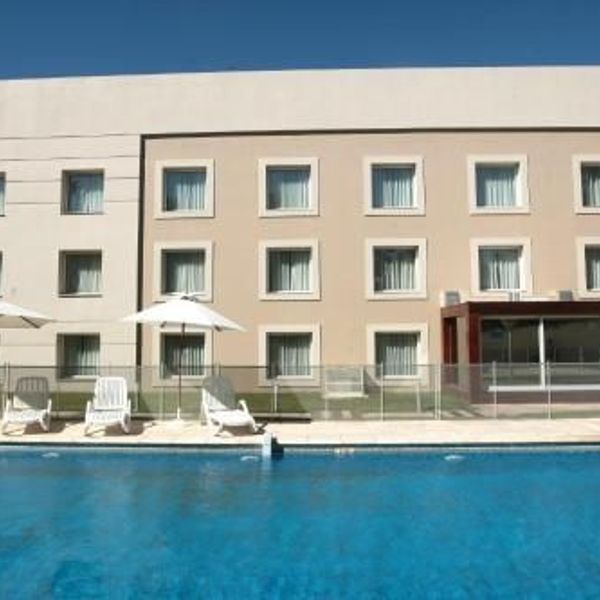 Howard Johnson by Wyndham Rio Cuarto Casino