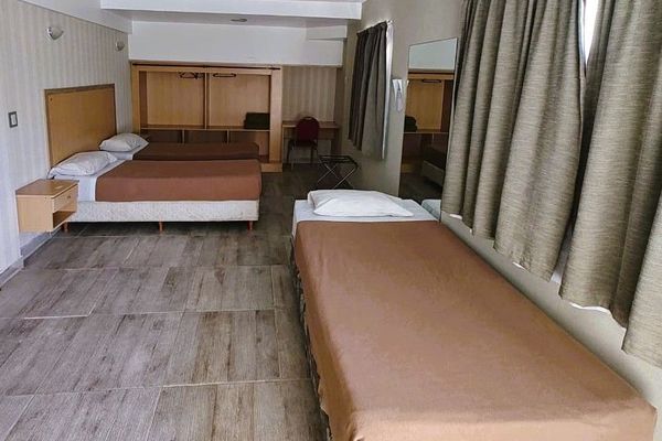 ESTÁNDAR TRIPLE TWIN