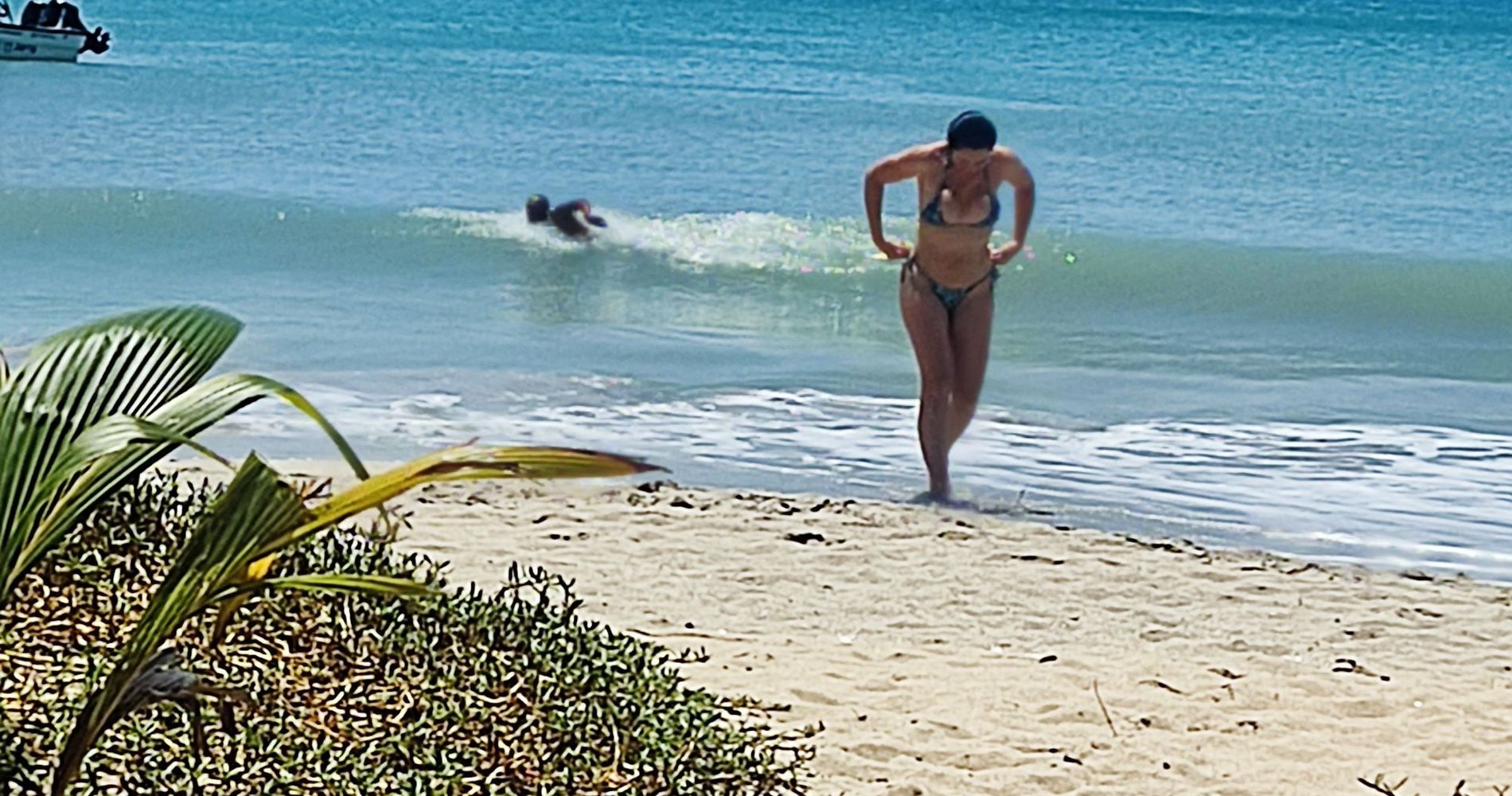 HOTEL YELLOW HOME PROVIDENCE ISLAND