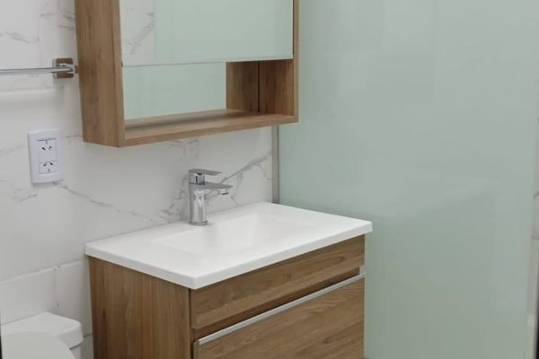 Depto en la zona de Once, ideal para compras.