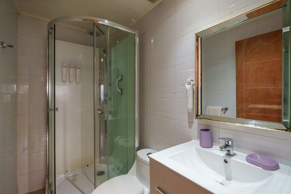 Habitación Triple Vista Parcial Lago