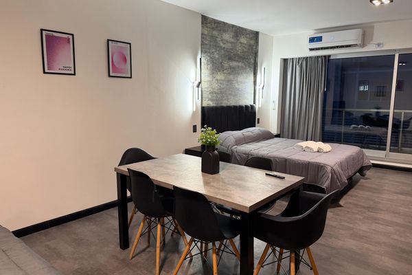 Rock & Art – Moderno loft automatizado h/ 6 pax