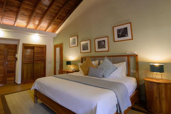 SUITE JUNIOR C/JACUZZI 