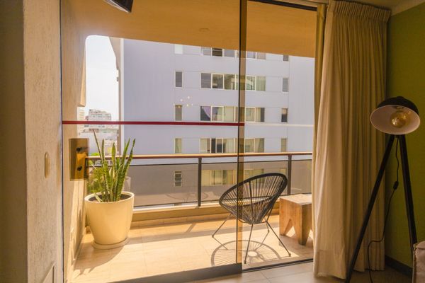 1 BEDROOM APARTMENT WITH BALCONY