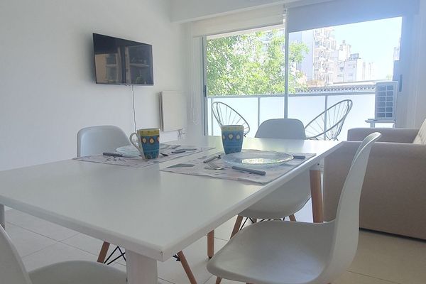 Depto 2 ambientes sobre Av. Cordoba [2A]