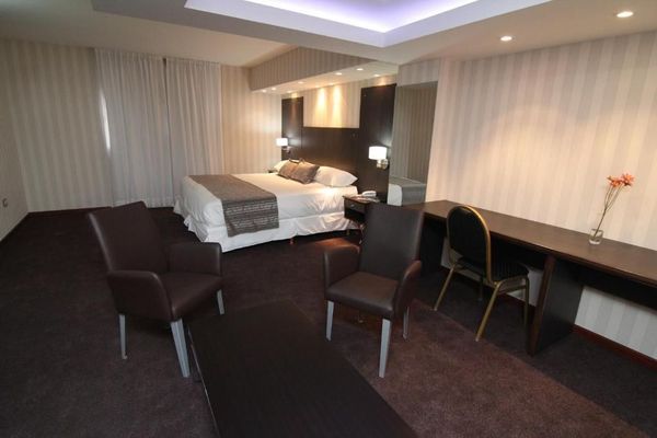 SUITE