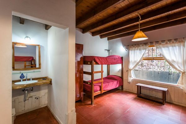 CAMA EN HAB SEXTUPLE A COMPARTIR