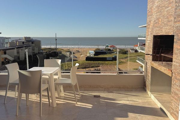 Apart 2 ambientes Comfort con vista al mar