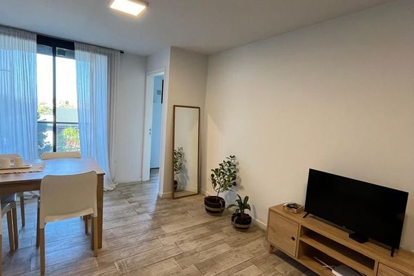 Quatro Housing